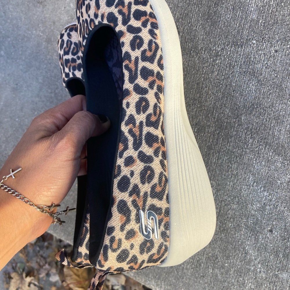 Skechers Leopard Print Women's Flats